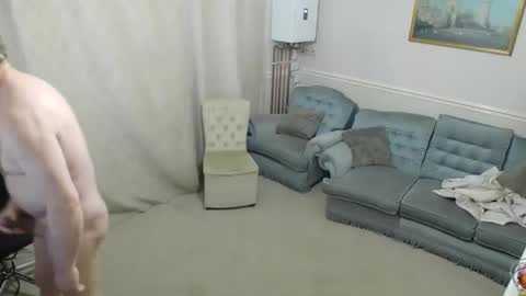 Snapshot of hugedick1965 chatting on 02-19-26, 09:33 hugedick1965 online show from 02-19-26, 09:33