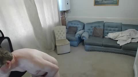 Snapshot of hugedick1965 chatting on 04-05-26, 01:52 hugedick1965 online show from 04-05-26, 01:52