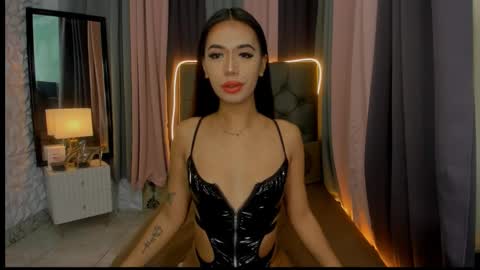 Snapshot of hugeirish2003 chatting on 01-04-25, 04:22 Irish online show from 01-04-25, 04:22