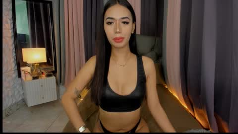 Snapshot of hugeirish2003 chatting on 01-07-25, 10:52 Irish online show from 01-07-25, 10:52