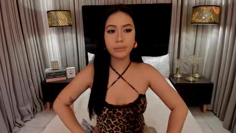 Snapshot of hugeirish2003 chatting on 11-19-25, 01:38 Irish online show from 11-19-25, 01:38