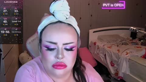 Snapshot of huggy_og chatting on 12-29-24, 05:44 Maddison online show from 12-29-24, 05:44