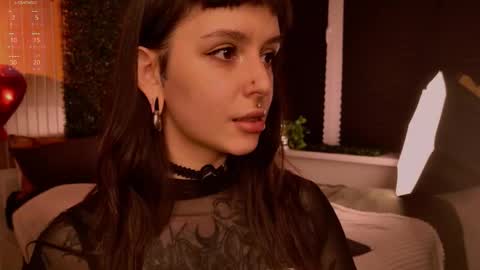 Snapshot of hugme_ chatting on 02-13-26, 07:10 Mika online show from 02-13-26, 07:10