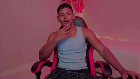 Snapshot of hugo_cano chatting on 05-31-26, 02:09 Hugo Cano online show from 05-31-26, 02:09