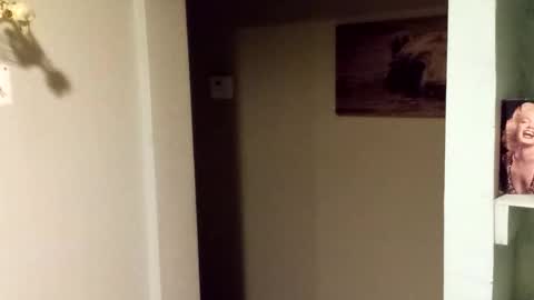 Snapshot of huidos2006 chatting on 01-14-26, 01:00 huidos2006 online show from 01-14-26, 01:00