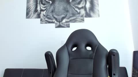 Snapshot of humber_eli chatting on 10-30-25, 03:13 Eli online show from 10-30-25, 03:13