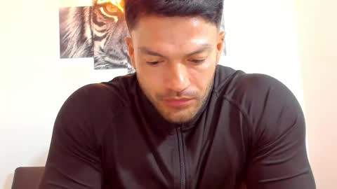 Snapshot of humber_eli chatting on 01-10-26, 10:25 Eli online show from 01-10-26, 10:25