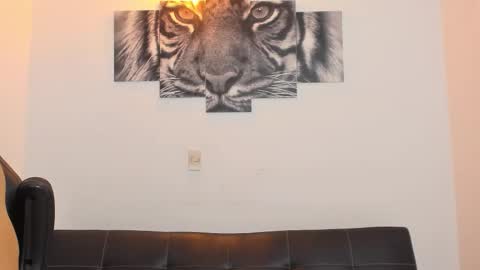 Snapshot of humber_eli chatting on 03-03-26, 11:32 Eli online show from 03-03-26, 11:32