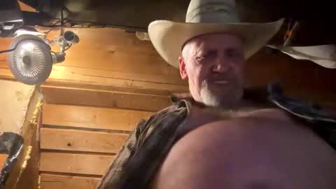 Snapshot of hung34u chatting on 04-04-26, 10:57 hung34u online show from 04-04-26, 10:57