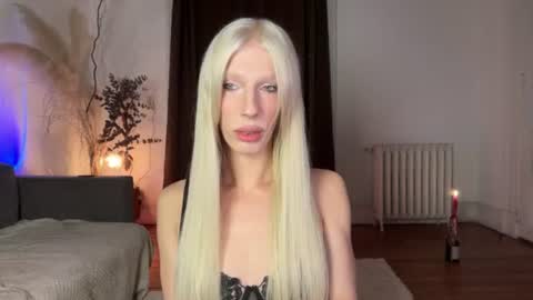 Alice help me reach 100 likes  online show from 06-15-26, 10:45