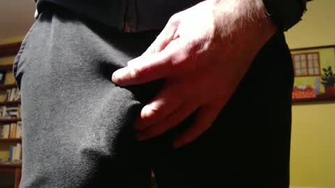 Snapshot of hung_hot_fit10 chatting on 01-08-25, 05:37 Big uncut cock dripping online show from 01-08-25, 05:37