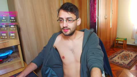 Snapshot of hungeddy chatting on 12-22-24, 07:11 Eddy online show from 12-22-24, 07:11