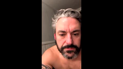 hungitalian40 online show from 01-17-26, 08:19