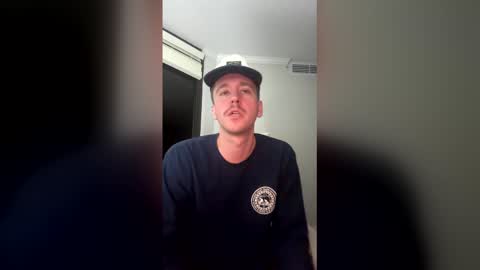 Snapshot of hungjohn222 chatting on 03-22-26, 12:36 hungjohn222 online show from 03-22-26, 12:36