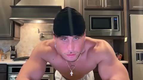 Snapshot of hungkingg22 chatting on 10-23-25, 05:55 hungkingg22 online show from 10-23-25, 05:55