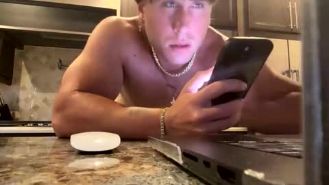 Snapshot of hungkingg22 chatting on 11-18-25, 03:49 hungkingg22 online show from 11-18-25, 03:49