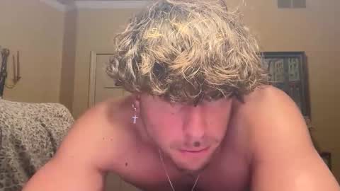 Snapshot of hungkingg22 chatting on 01-05-26, 07:06 hungkingg22 online show from 01-05-26, 07:06