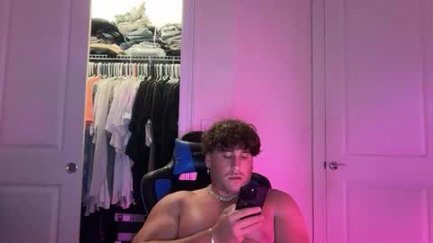 Snapshot of hungkingg22 chatting on 02-16-26, 09:11 hungkingg22 online show from 02-16-26, 09:11