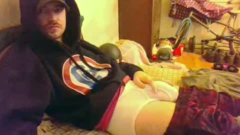 Snapshot of hungsubbb chatting on 10-06-25, 03:26 Boi online show from 10-06-25, 03:26