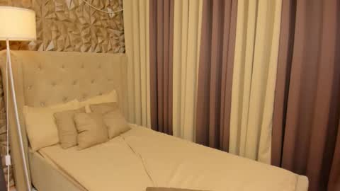 Snapshot of hunkhomerontop chatting on 10-10-25, 06:01 hunkhomerontop online show from 10-10-25, 06:01