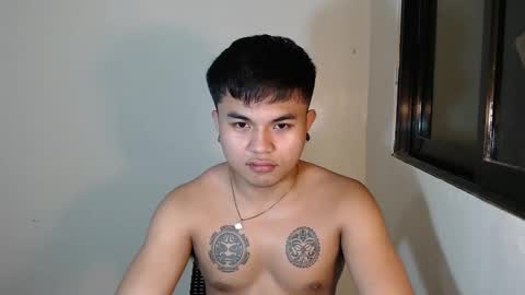 Snapshot of hunkyzeus chatting on 01-09-25, 03:34 hunkyzeus online show from 01-09-25, 03:34