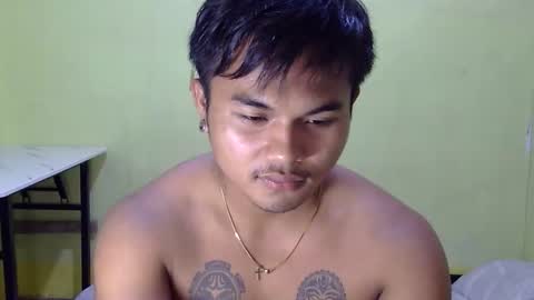 Snapshot of hunkyzeus chatting on 10-11-25, 12:26 hunkyzeus online show from 10-11-25, 12:26