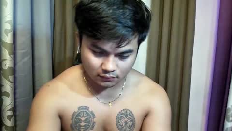 hunkyzeus online show from 05-19-26, 04:35