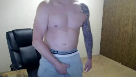 Snapshot of hunter_jayden7 chatting on 07-12-26, 12:34 TypsyT7 online show from 07-12-26, 12:34