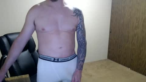 Snapshot of hunter_jayden7 chatting on 07-14-26, 05:23 TypsyT7 online show from 07-14-26, 05:23