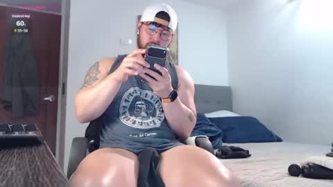 Snapshot of hunter_of_mn chatting on 06-18-26, 11:25 online show from 06-18-26, 11:25