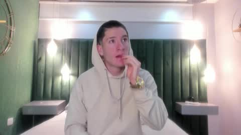 hunterheat_ online show from 11-18-25, 12:20