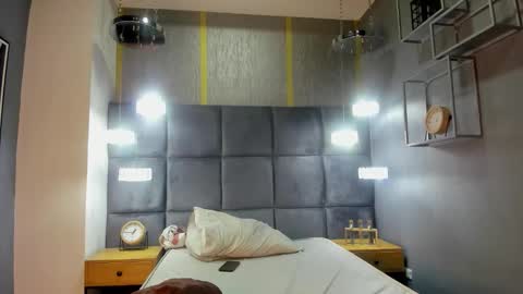 hunterheat_ online show from 11-23-25, 12:05