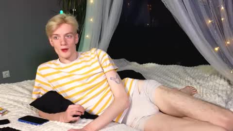 Snapshot of hunterrxxxhunter chatting on 11-14-25, 03:33 Hunter online show from 11-14-25, 03:33