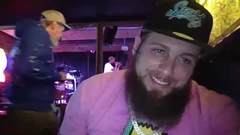 hunters0917 online show from 10-21-25, 02:34
