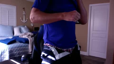 Snapshot of hvacstud4 chatting on 01-12-26, 03:17 hvacstud4 online show from 01-12-26, 03:17