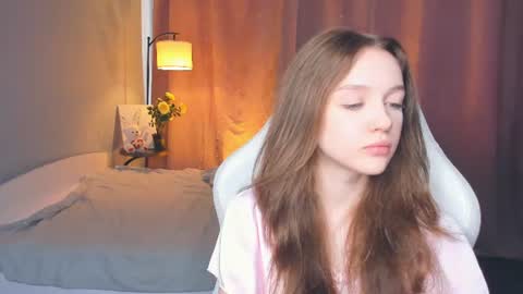 Snapshot of hwadwellingham chatting on 06-29-26, 10:15 Lily online show from 06-29-26, 10:15