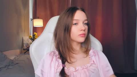 Snapshot of hwadwellingham chatting on 07-02-26, 07:14 Lily online show from 07-02-26, 07:14