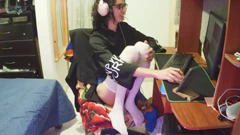 hxxyro1 online show from 04-29-26, 03:54