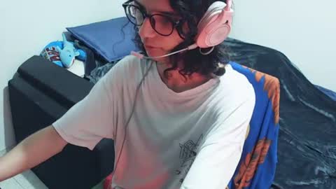 hxxyro1 online show from 08-01-26, 02:44
