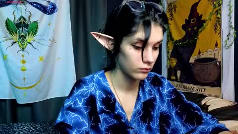 Hyeon Jin online show from 01-17-25, 09:28