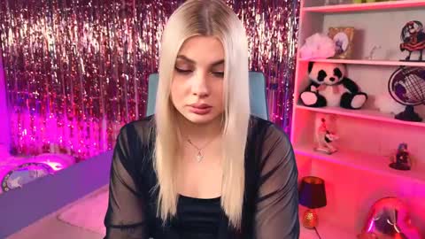 hyileyclark online show from 04-21-26, 01:28