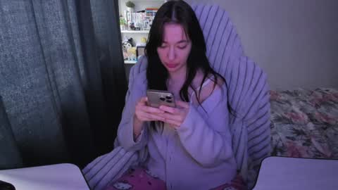 Snapshot of hyorinmaruu chatting on 12-08-24, 04:25 maru online show from 12-08-24, 04:25