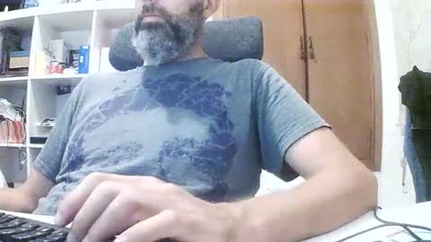 Snapshot of hyperpau chatting on 09-21-25, 05:31 Hyperpau online show from 09-21-25, 05:31