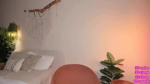 Snapshot of hypnoootic chatting on 03-15-26, 12:38 Jenny online show from 03-15-26, 12:38