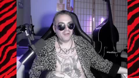 Snapshot of hypnosexray chatting on 01-15-25, 03:07 Mistress Magenta online show from 01-15-25, 03:07