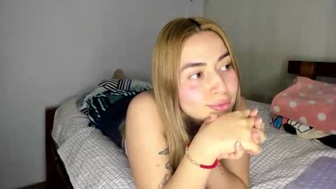 Hyun Joo online show from 10-08-25, 07:33