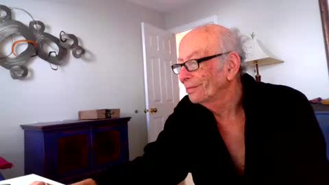 Snapshot of i12cuu12c2 chatting on 12-03-25, 01:42 i12cuu12c2 online show from 12-03-25, 01:42