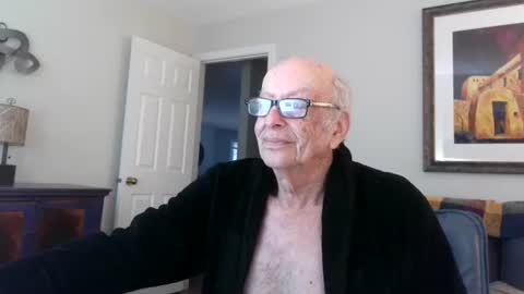 Snapshot of i12cuu12c2 chatting on 03-12-26, 12:11 i12cuu12c2 online show from 03-12-26, 12:11