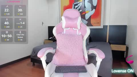 Snapshot of i_am_karoll chatting on 10-28-25, 07:49 karoll online show from 10-28-25, 07:49