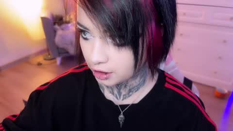 Snapshot of i_died_again chatting on 12-21-24, 11:44 Asya online show from 12-21-24, 11:44